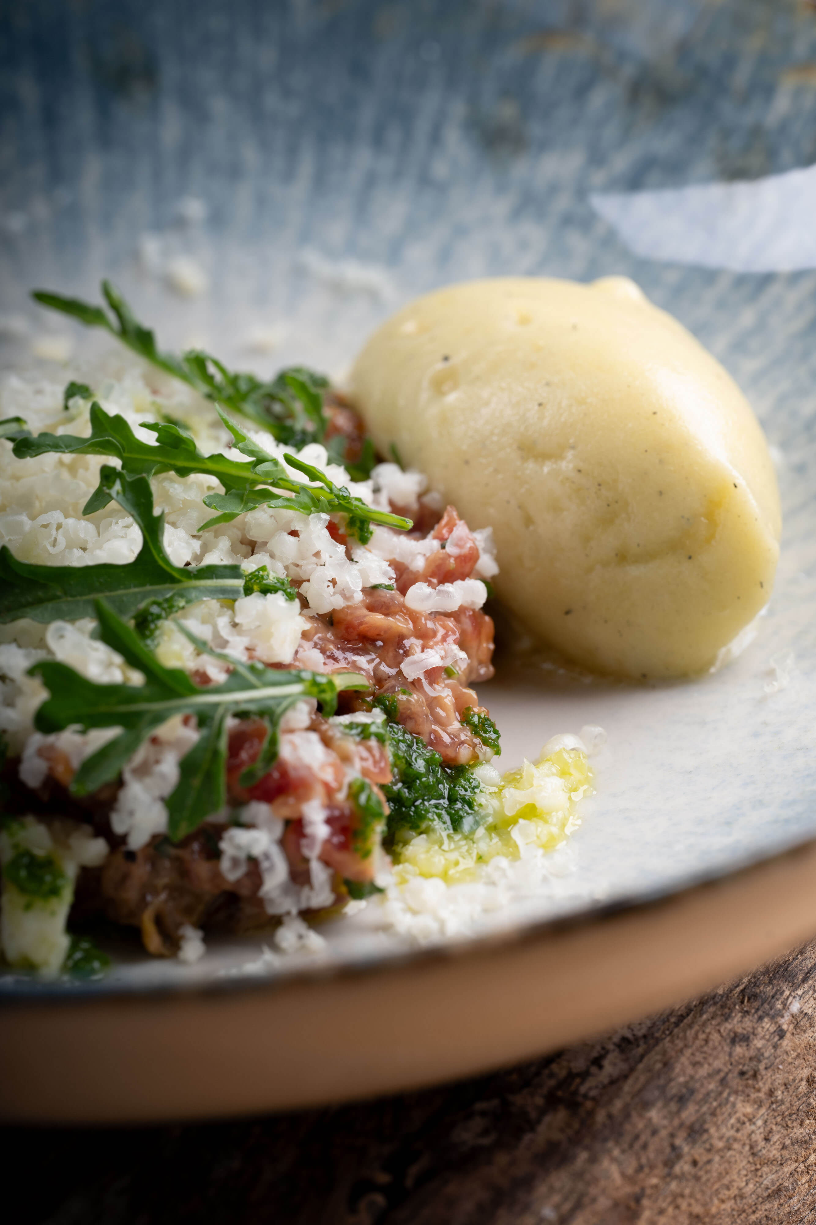 Beef tartare in konoba Jakan in Jasenice