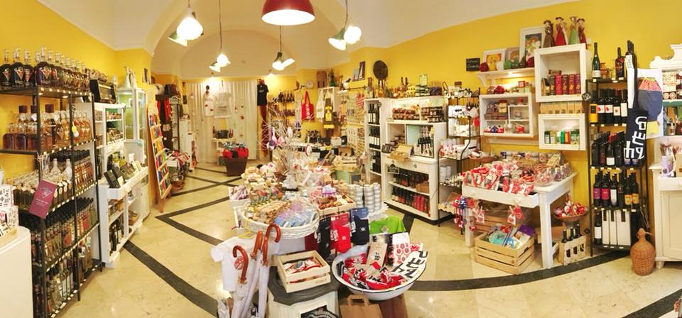 Kredenca gift shop
