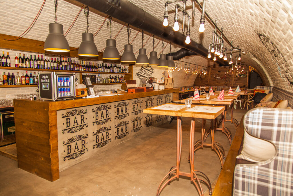 RESTAURANT BOONKER