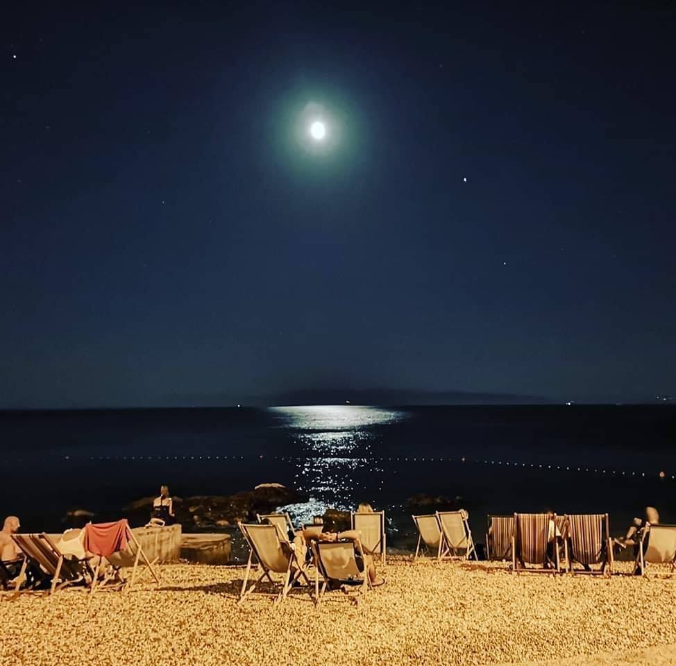 BEACH BAR PAJOL