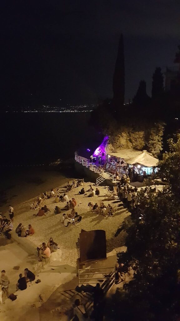 BEACH BAR PAJOL