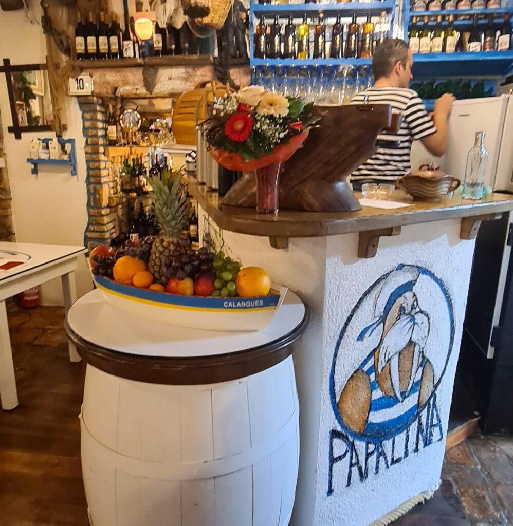 TAVERN PAPALINA