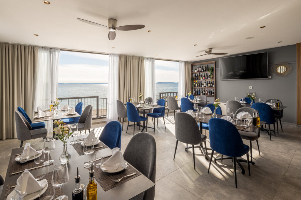 Restaurant & Bar Cibus: Steak, Seafood & Sea Views Near Split